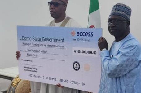 Engr. Lamu Audu, MD/CEO of Mainstream Energy Solutions Limited, operator of the Kainji, Jebba and Zungeru hydropower plants presenting a cheque of 100 million naira to the Borno State Governor for support to flood victims.